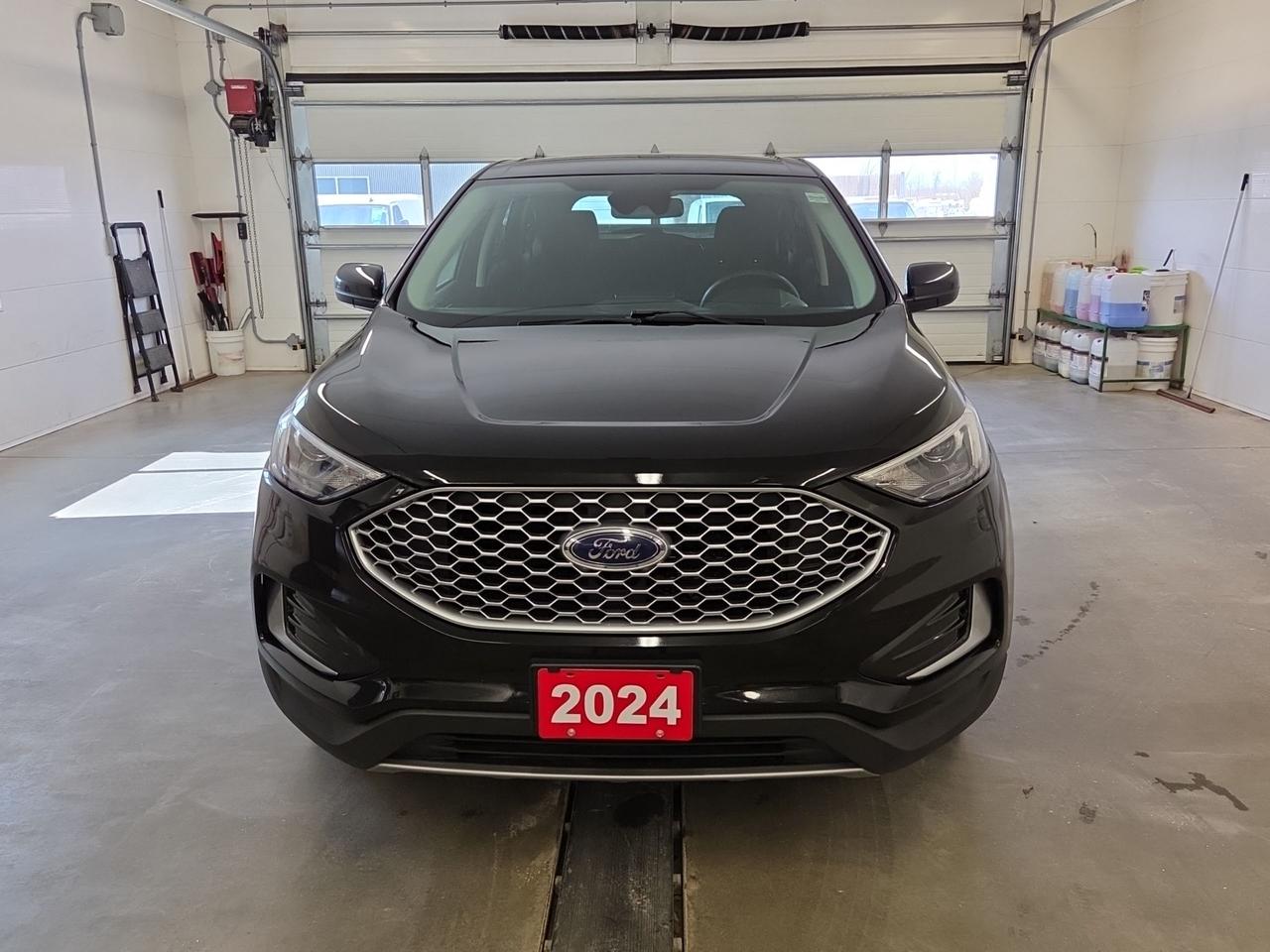 2024 Ford Edge SEL Photo1