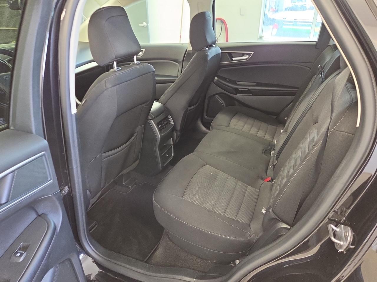 2024 Ford Edge SEL Photo