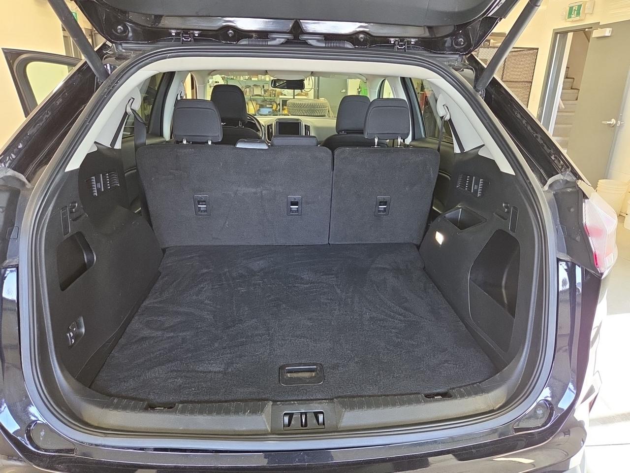 2024 Ford Edge SEL Photo