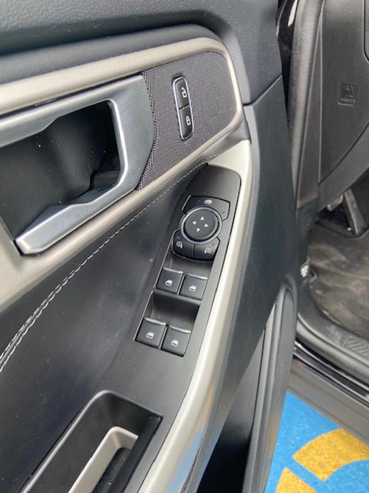 2024 Ford Explorer XLT Photo