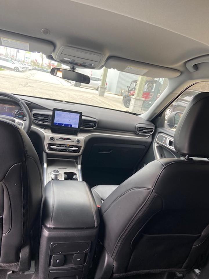 2024 Ford Explorer XLT Photo