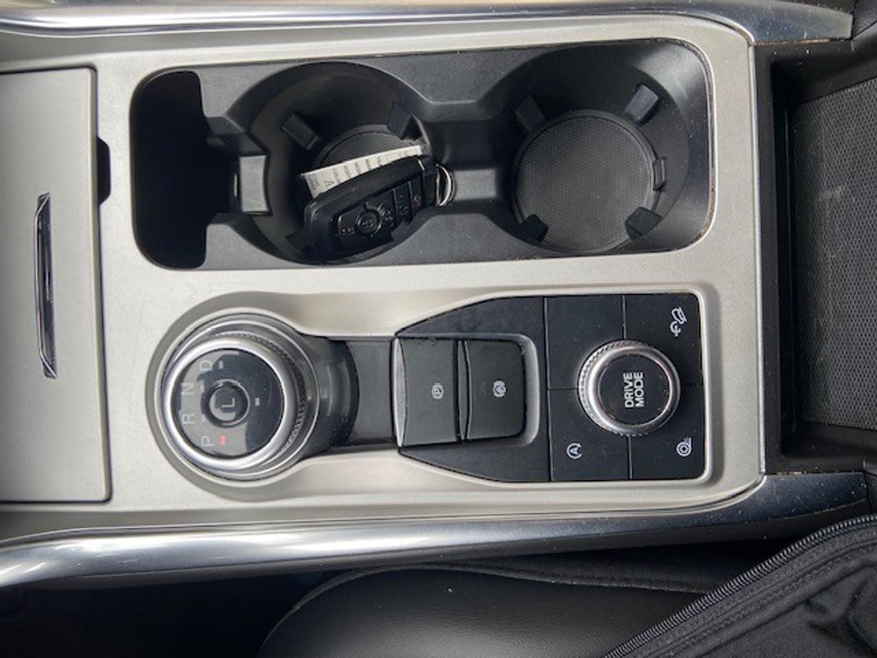 2024 Ford Explorer XLT Photo
