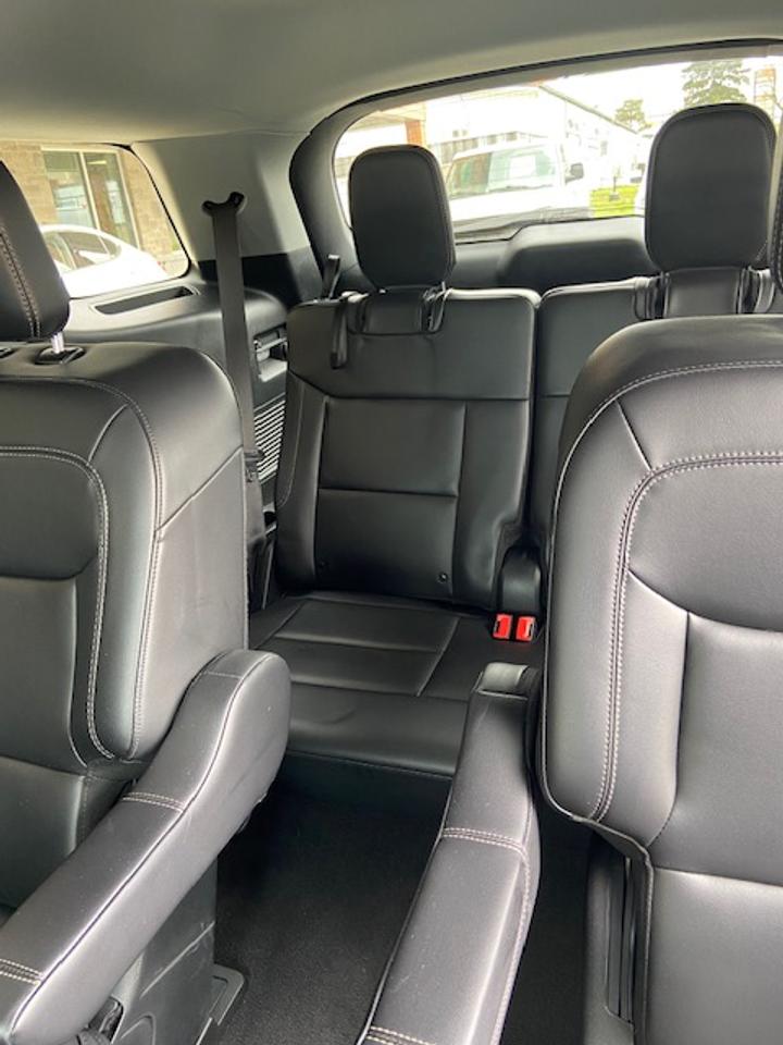 2024 Ford Explorer XLT 4WD Photo