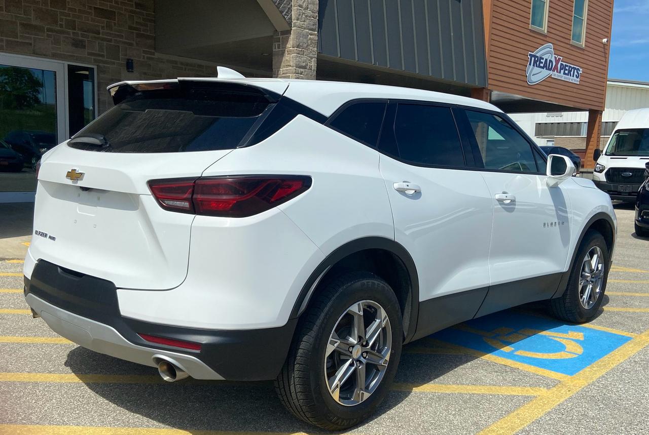 2023 Chevrolet Blazer LT Photo1