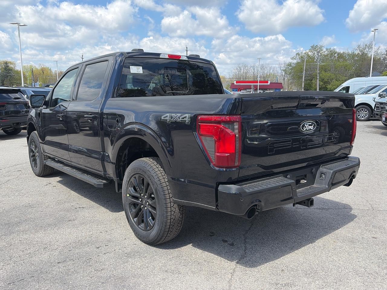 2026 Ford F-150 XLT 4WD SuperCrew 5.5' Box Photo2