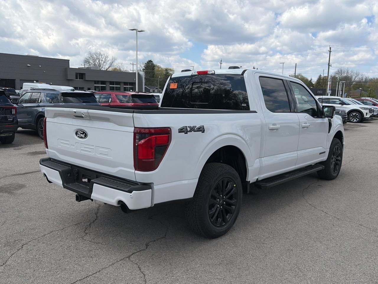 2026 Ford F-150 XLT 4WD SuperCrew 5.5' Box 303A Photo4