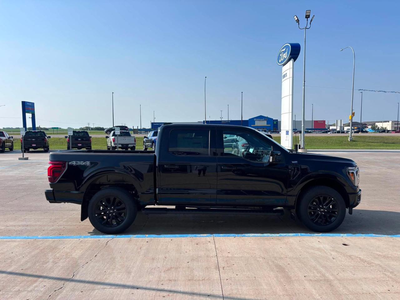 2026 Ford F-150 Lariat 4WD SuperCrew 5.5' Box Photo2
