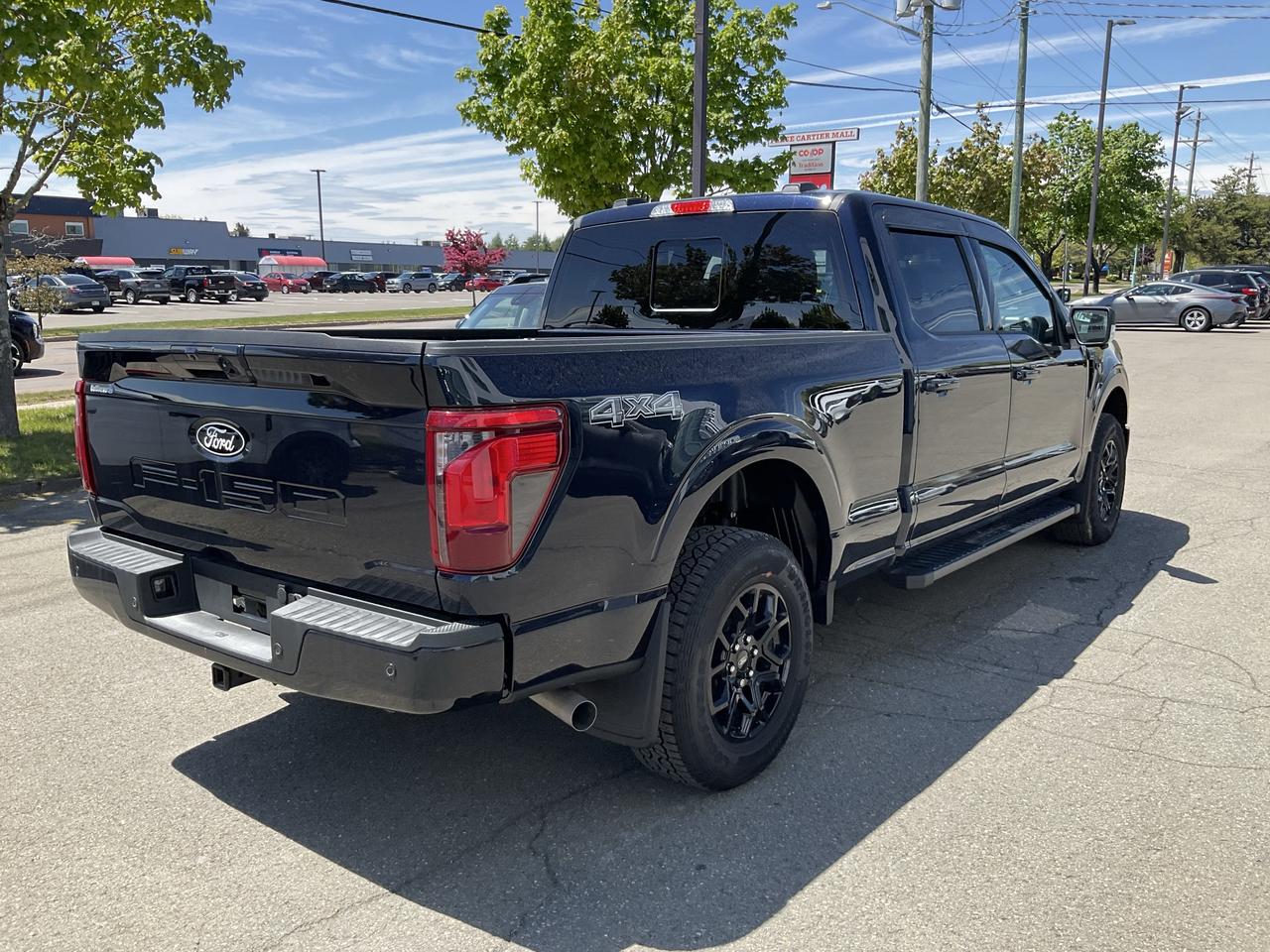 2026 Ford F-150 XLT Photo4