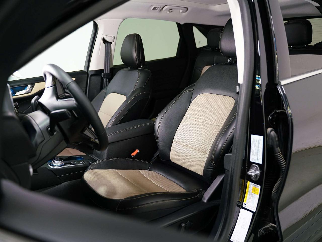 2021 Ford Escape TITANIUM ELITE | HUD | PANO | B&O Photo