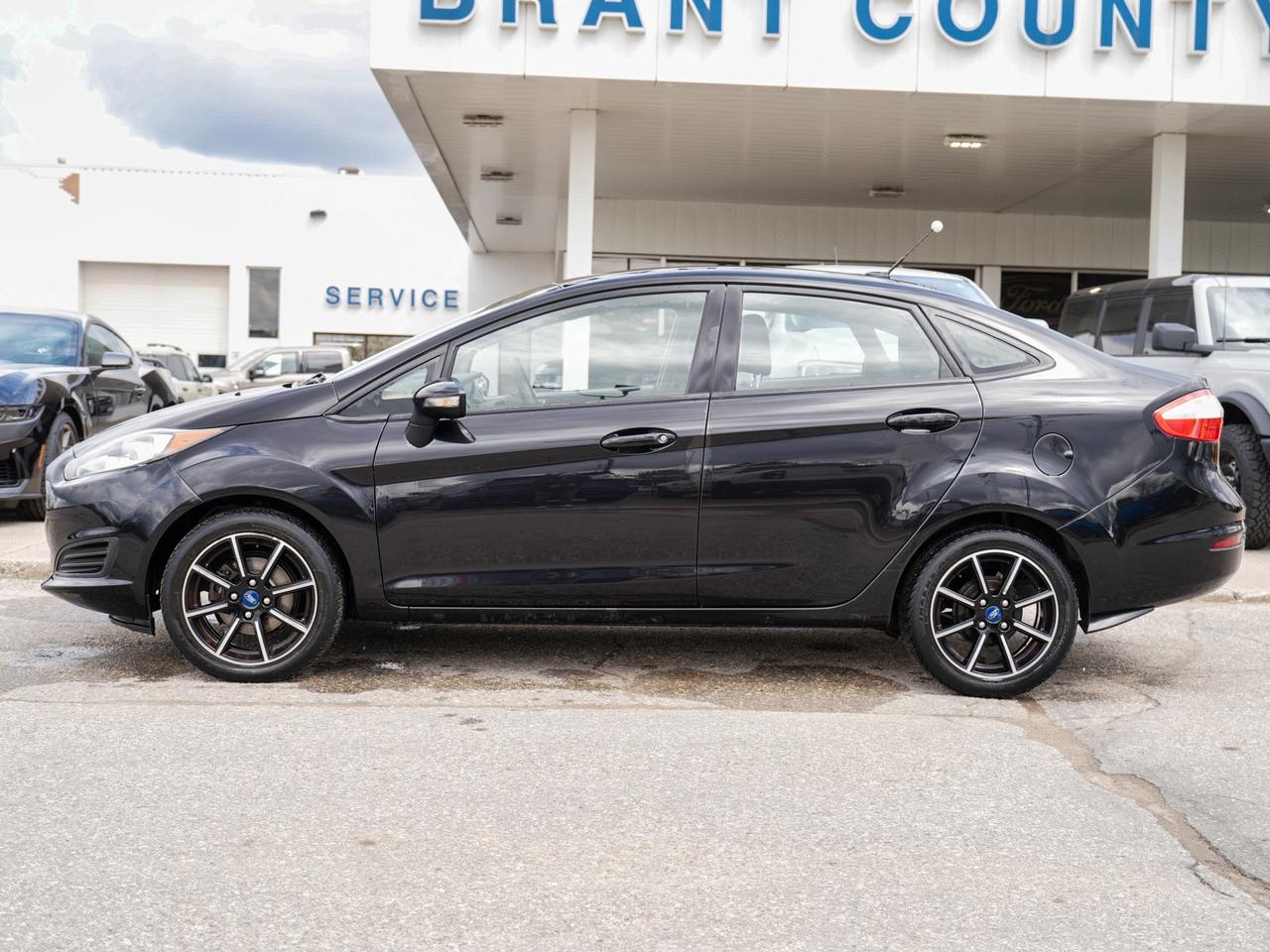 2015 Ford Fiesta VERY LOW MIELAGE GREAT ON GAS.... Photo