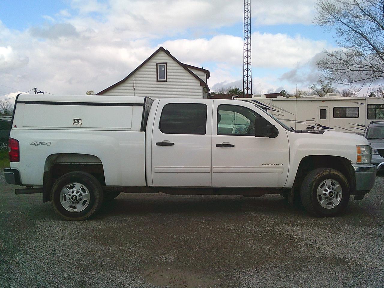 2014 Chevrolet Silverado 2500 HD 4WD Crew Cab  LT Photo