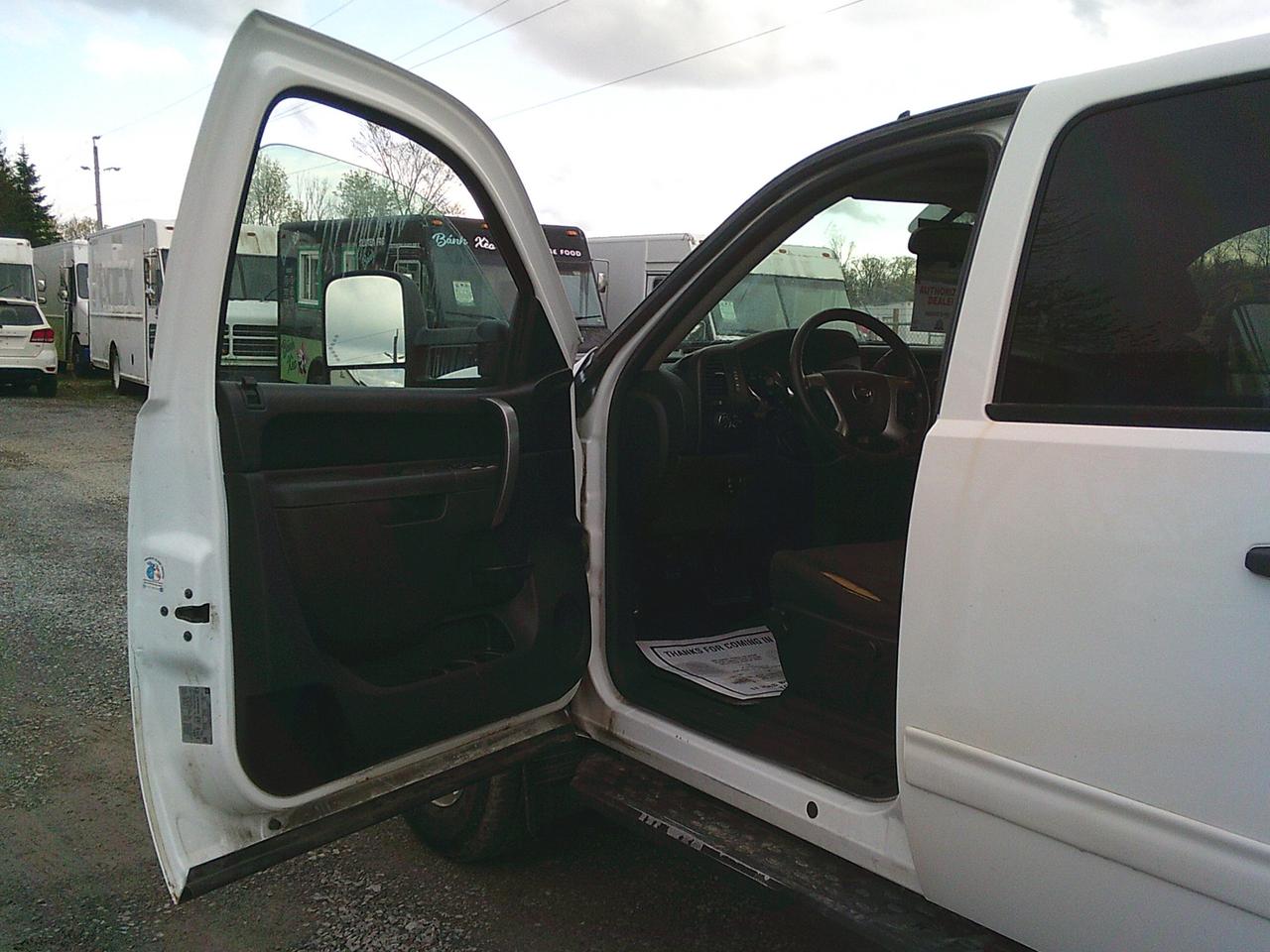 2014 Chevrolet Silverado 2500 HD 4WD Crew Cab  LT Photo