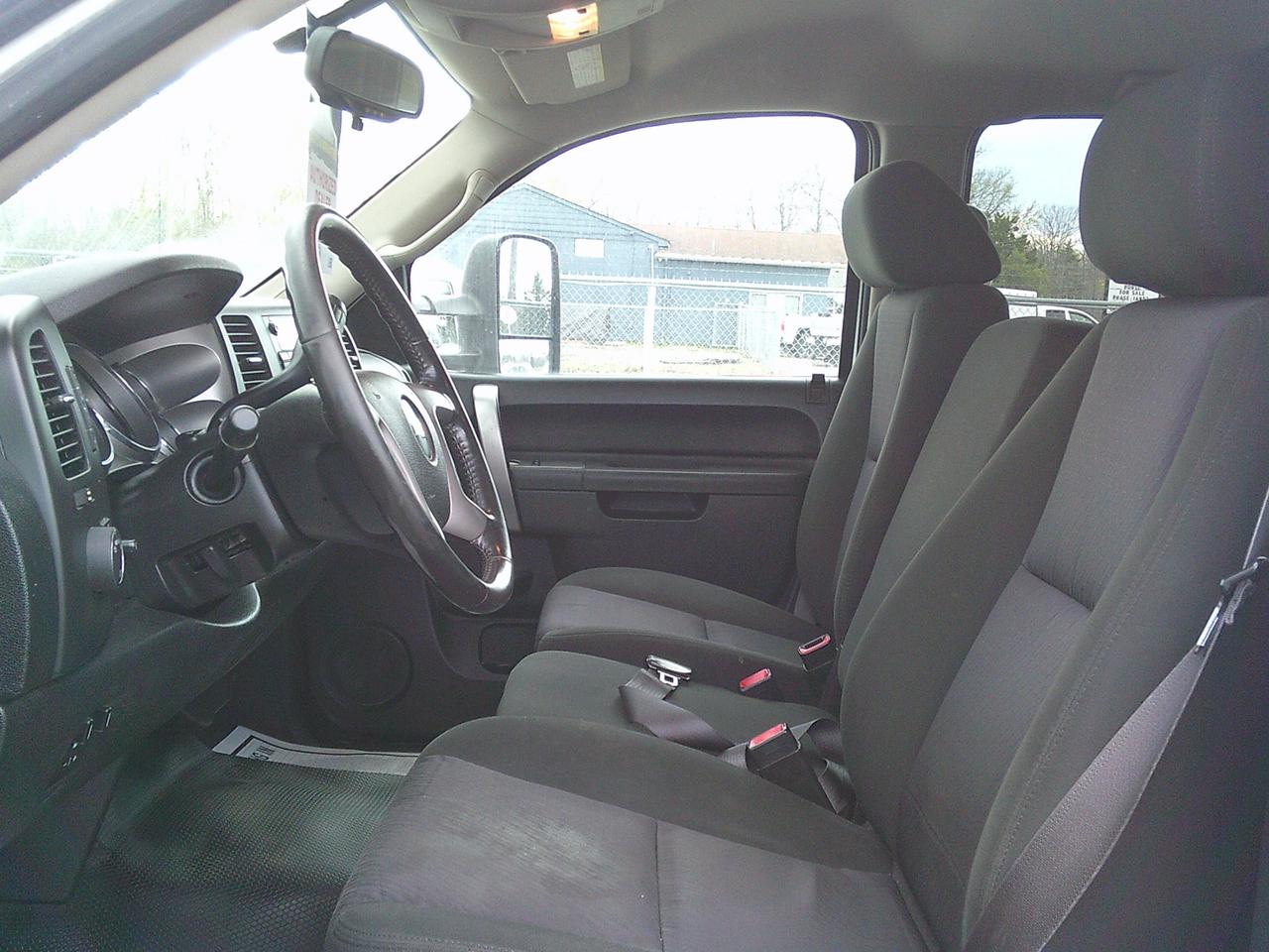 2014 Chevrolet Silverado 2500 HD 4WD Crew Cab  LT Photo