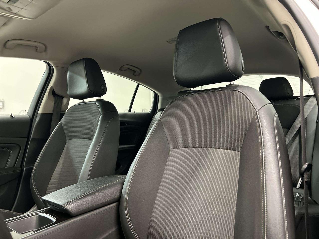 2019 Buick Regal LEATHER | CARPLAY | REMOTE START |ALLOYS | A/C Photo