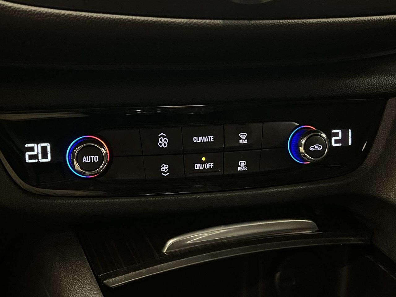 2019 Buick Regal LEATHER | CARPLAY | REMOTE START |ALLOYS | A/C Photo