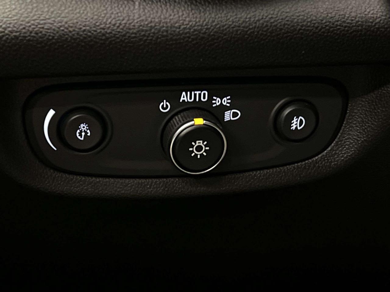 2019 Buick Regal LEATHER | CARPLAY | REMOTE START |ALLOYS | A/C Photo