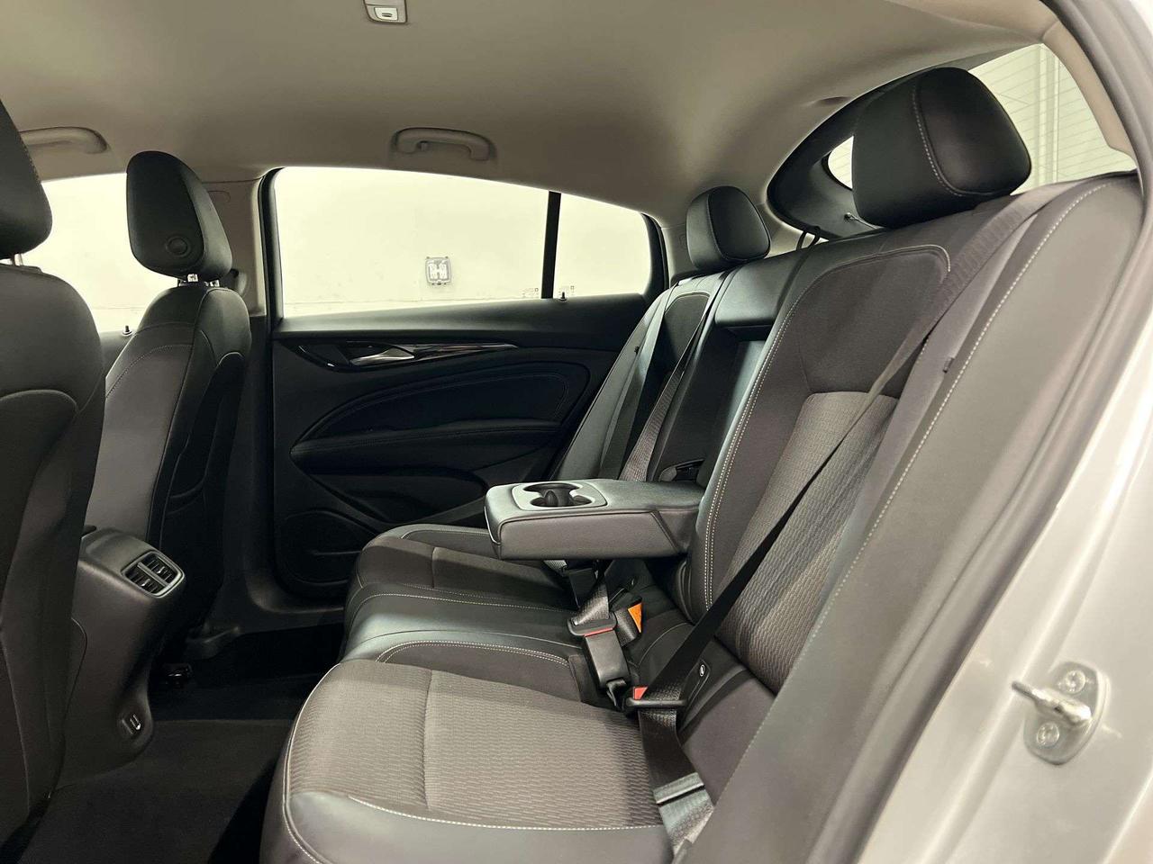 2019 Buick Regal LEATHER | CARPLAY | REMOTE START |ALLOYS | A/C Photo