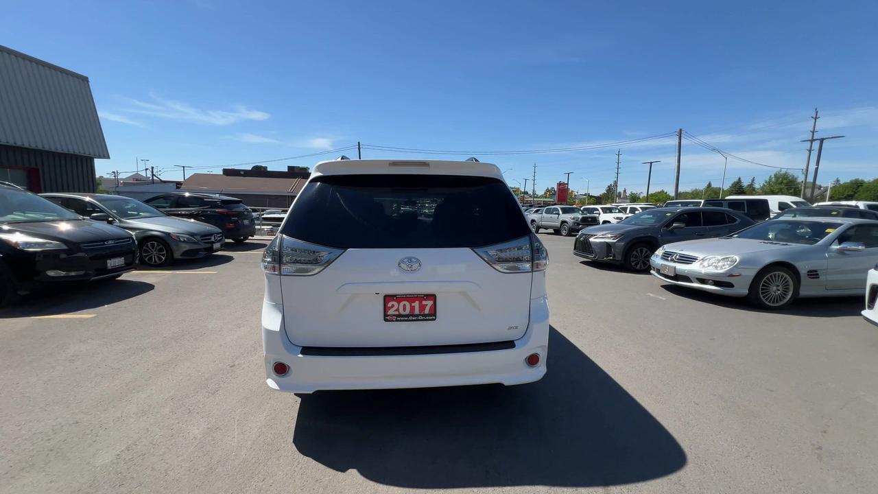 2017 Toyota Sienna SE | 8-PASS | HTD LEATHER |ALLOYS | REAR CAM | A/C Photo