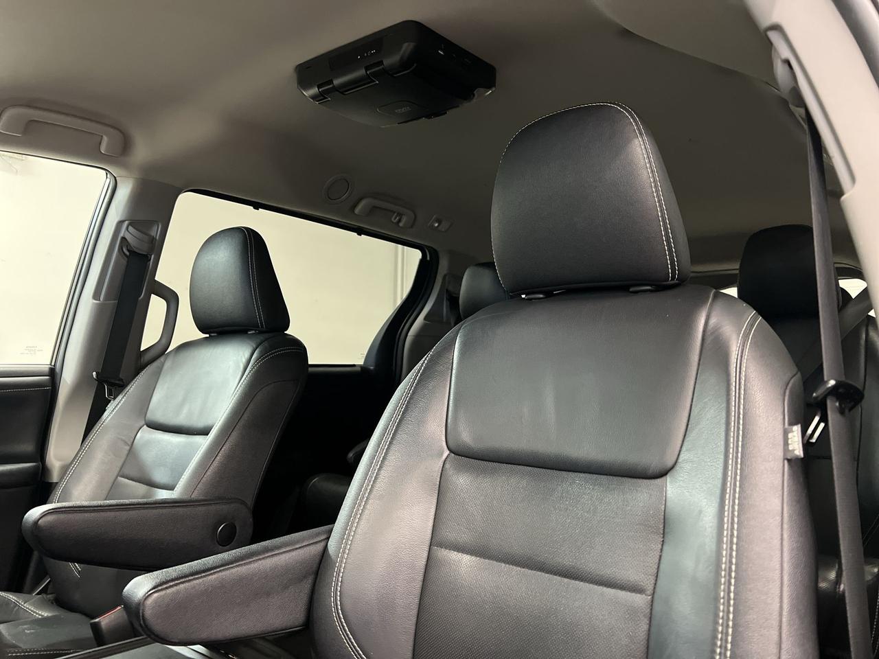 2017 Toyota Sienna SE | 8-PASS | HTD LEATHER |ALLOYS | REAR CAM | A/C Photo