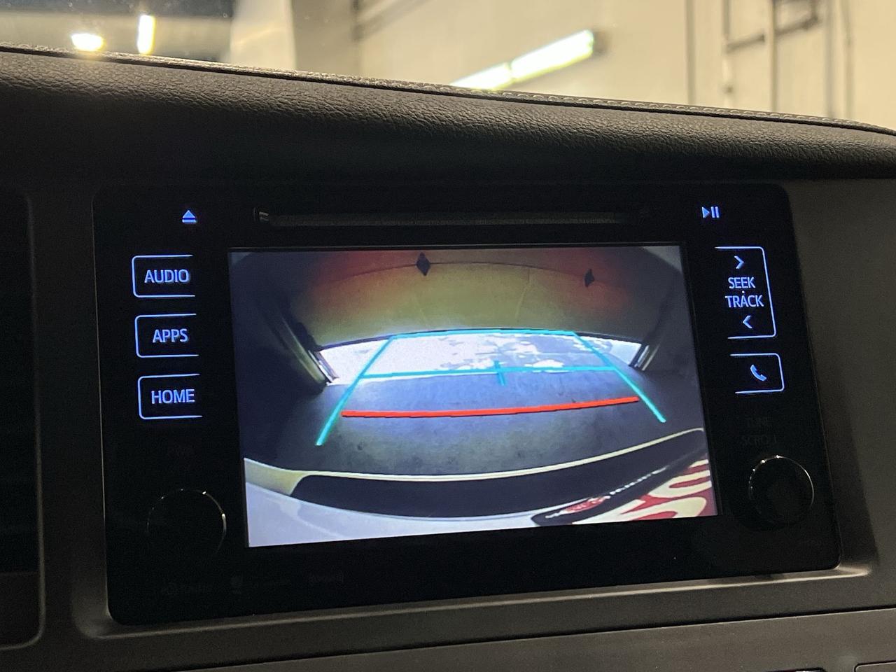 2017 Toyota Sienna SE | 8-PASS | HTD LEATHER |ALLOYS | REAR CAM | A/C Photo