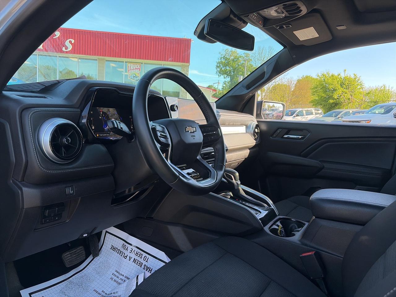 2023 Chevrolet Colorado LT, SUNROOF, REMOTE START, CLEAN CARFAX! - Photo #10
