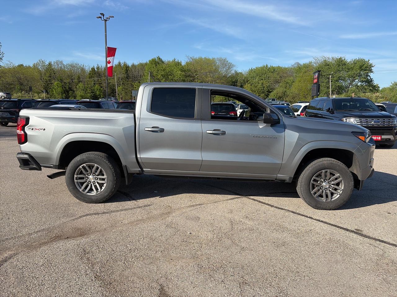2023 Chevrolet Colorado LT, SUNROOF, REMOTE START, CLEAN CARFAX! - Photo #7
