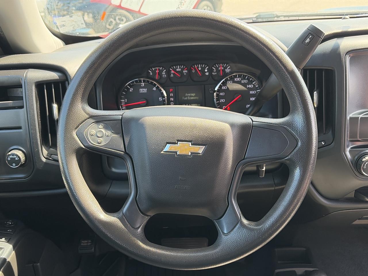2018 Chevrolet Silverado 1500 CUSTOM, 6 PASSENGER, BACK UP CAMERA! Photo