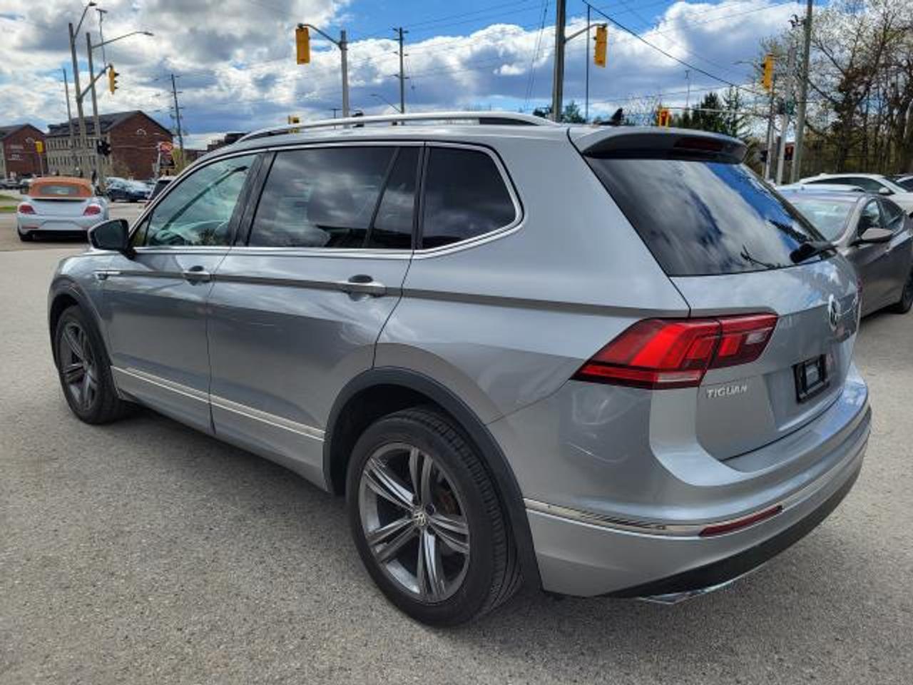 2021 Volkswagen Tiguan RLINE Photo