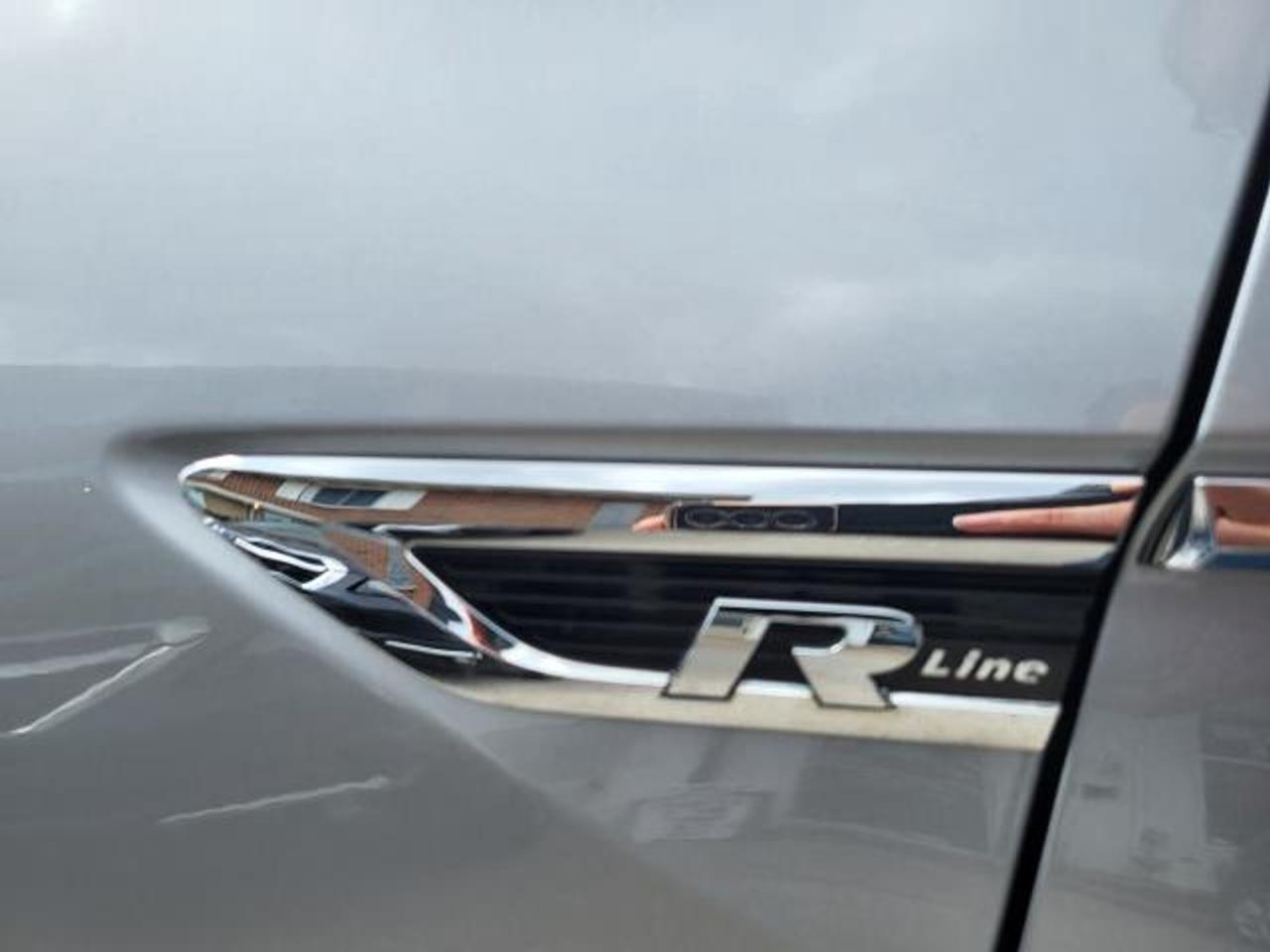 2021 Volkswagen Tiguan RLINE Photo
