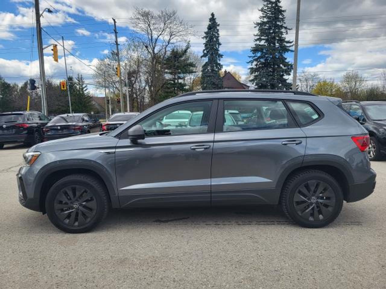 2022 Volkswagen Taos Trendline Photo