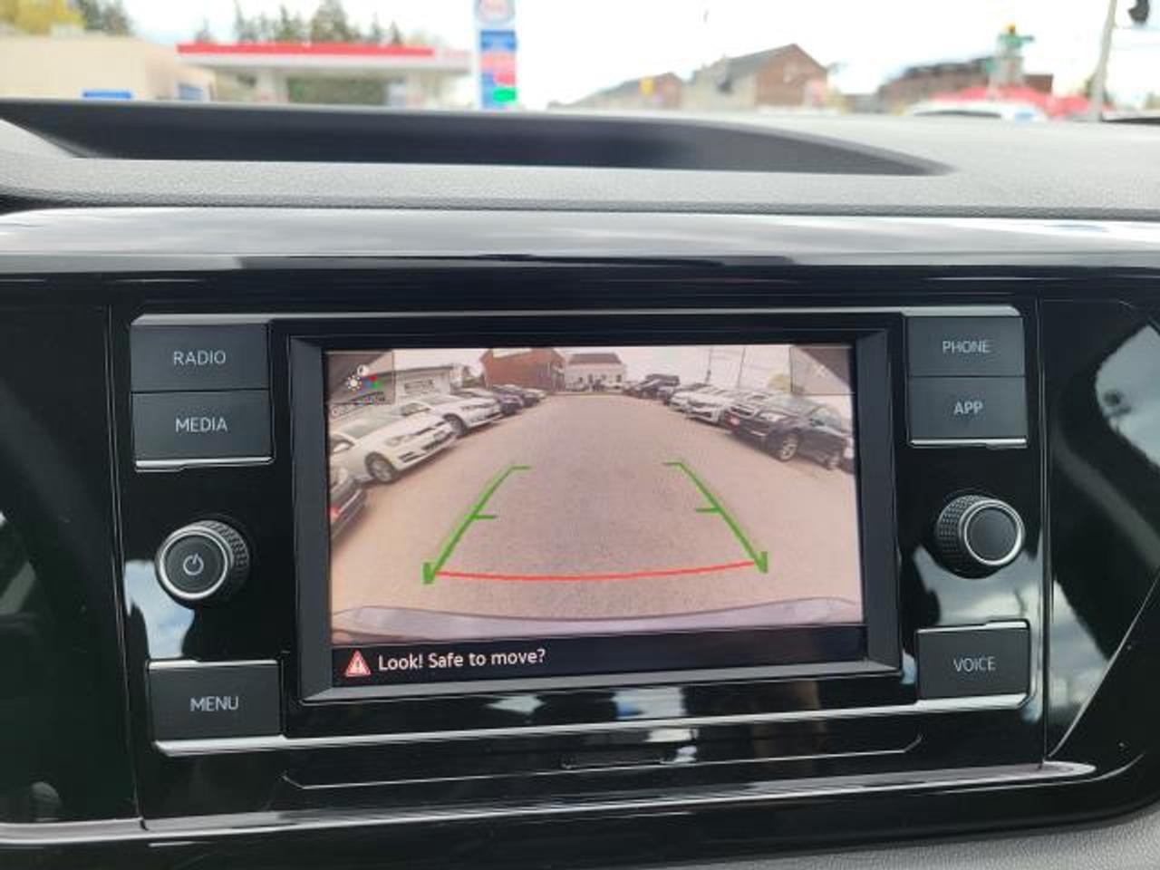 2022 Volkswagen Taos Trendline Photo