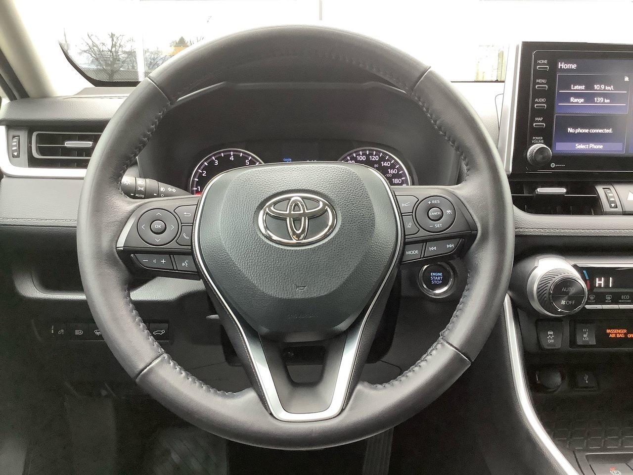 2022 Toyota RAV4 XLE Photo