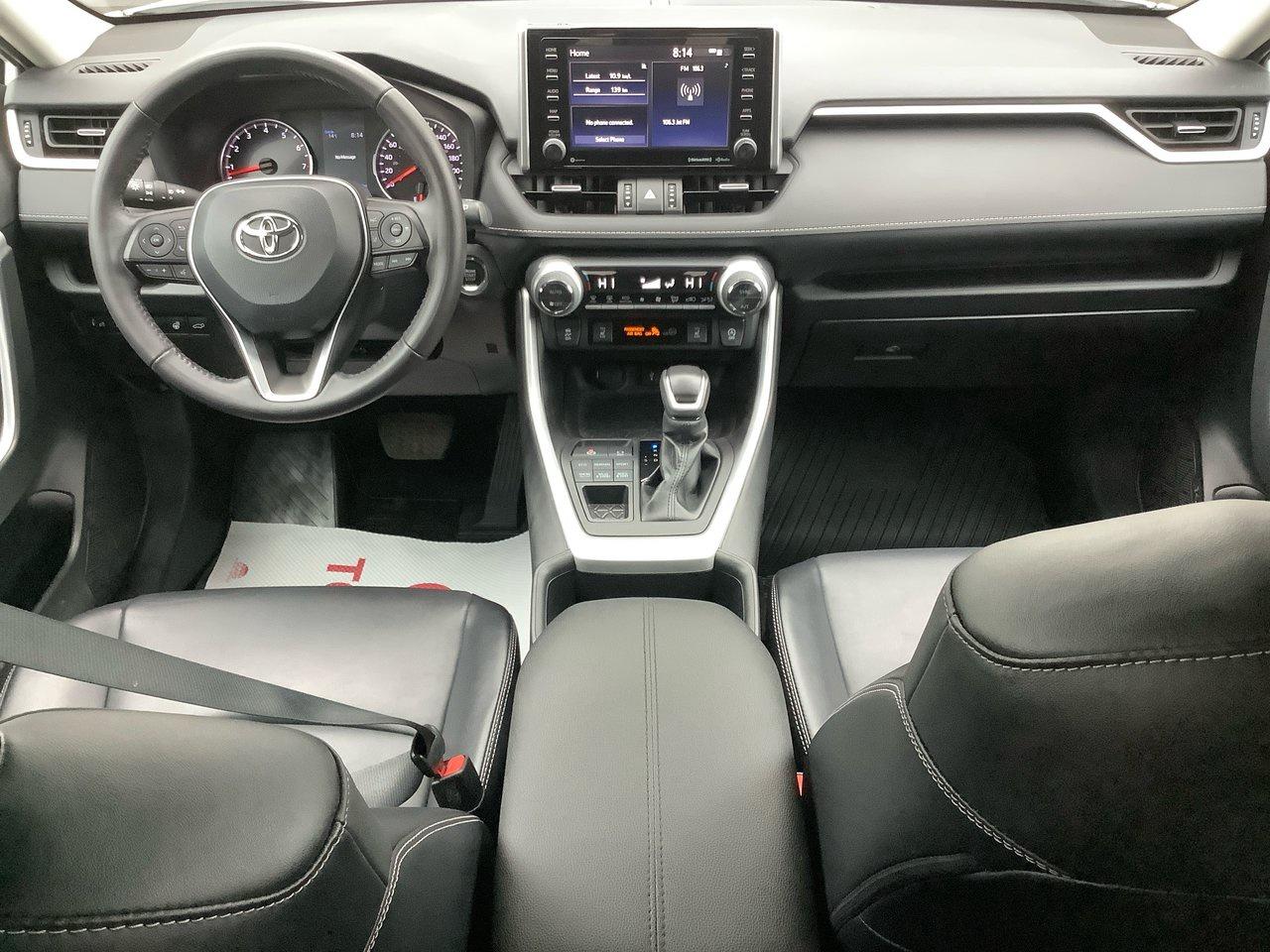 2022 Toyota RAV4 XLE Photo