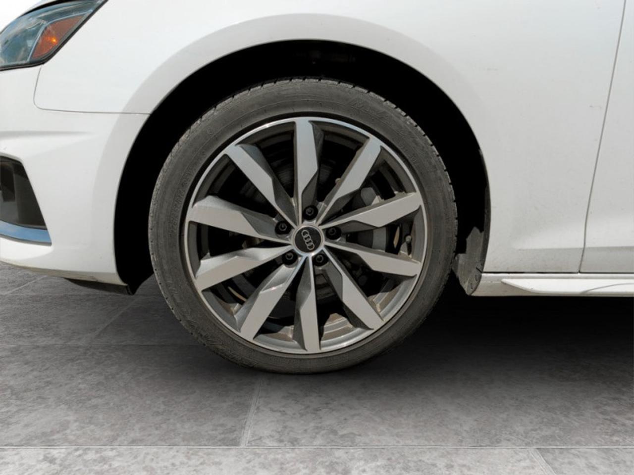 2023 Audi A4 Sedan Komfort 45 TFSI quattro  *CLEAN CF* Photo