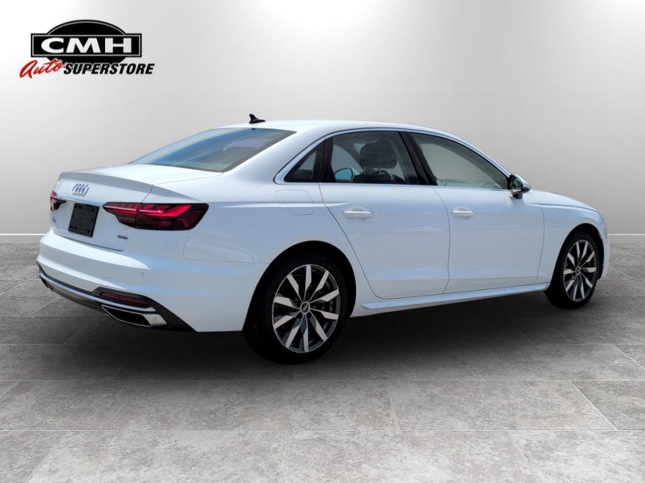 2023 Audi A4 Sedan Komfort 45 TFSI quattro  *CLEAN CF* Photo3
