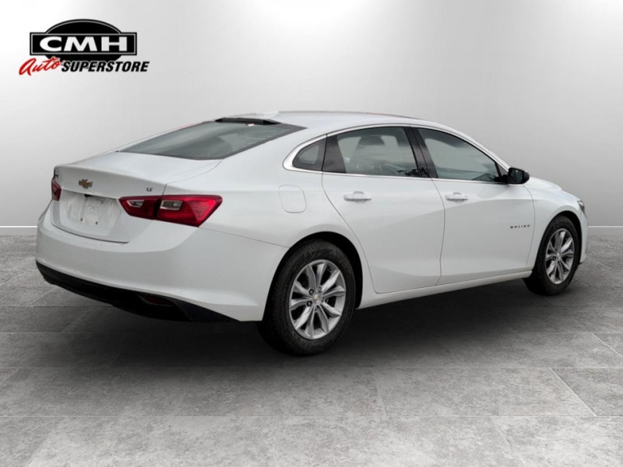 2023 Chevrolet Malibu LT  **APPLE CARPLAY - HTD SEATS** Photo