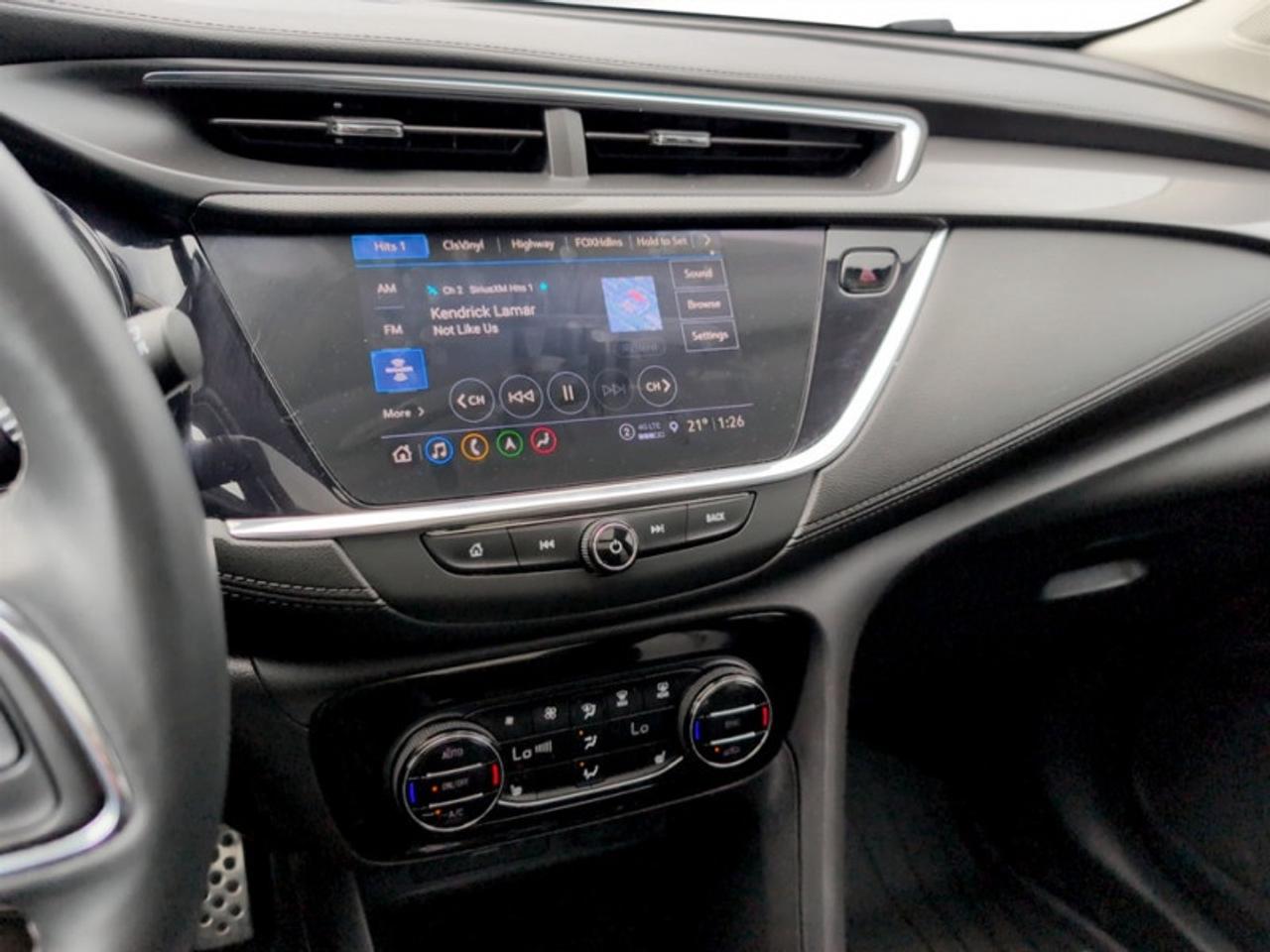 2023 Buick Encore GX Essence w/Tech Pkg  *CLEAN CARFAX* Photo