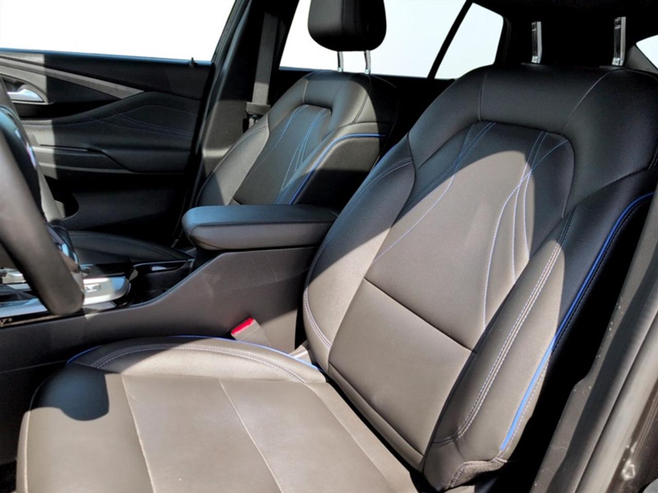 2024 Buick Envista Sport Touring  *LOW KMS - CLEAN CF* Photo