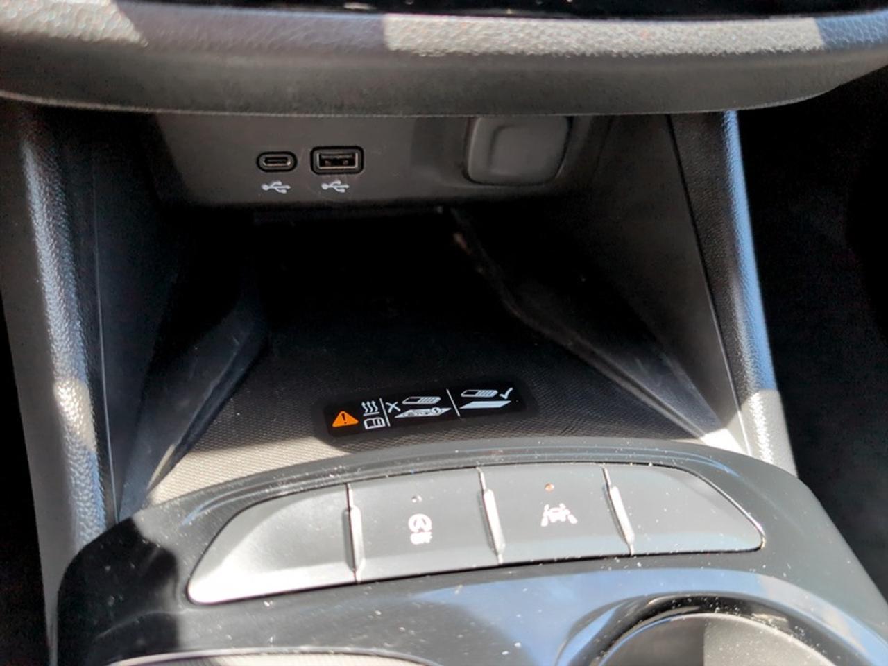 2024 Buick Envista Sport Touring  *LOW KMS - CLEAN CF* Photo