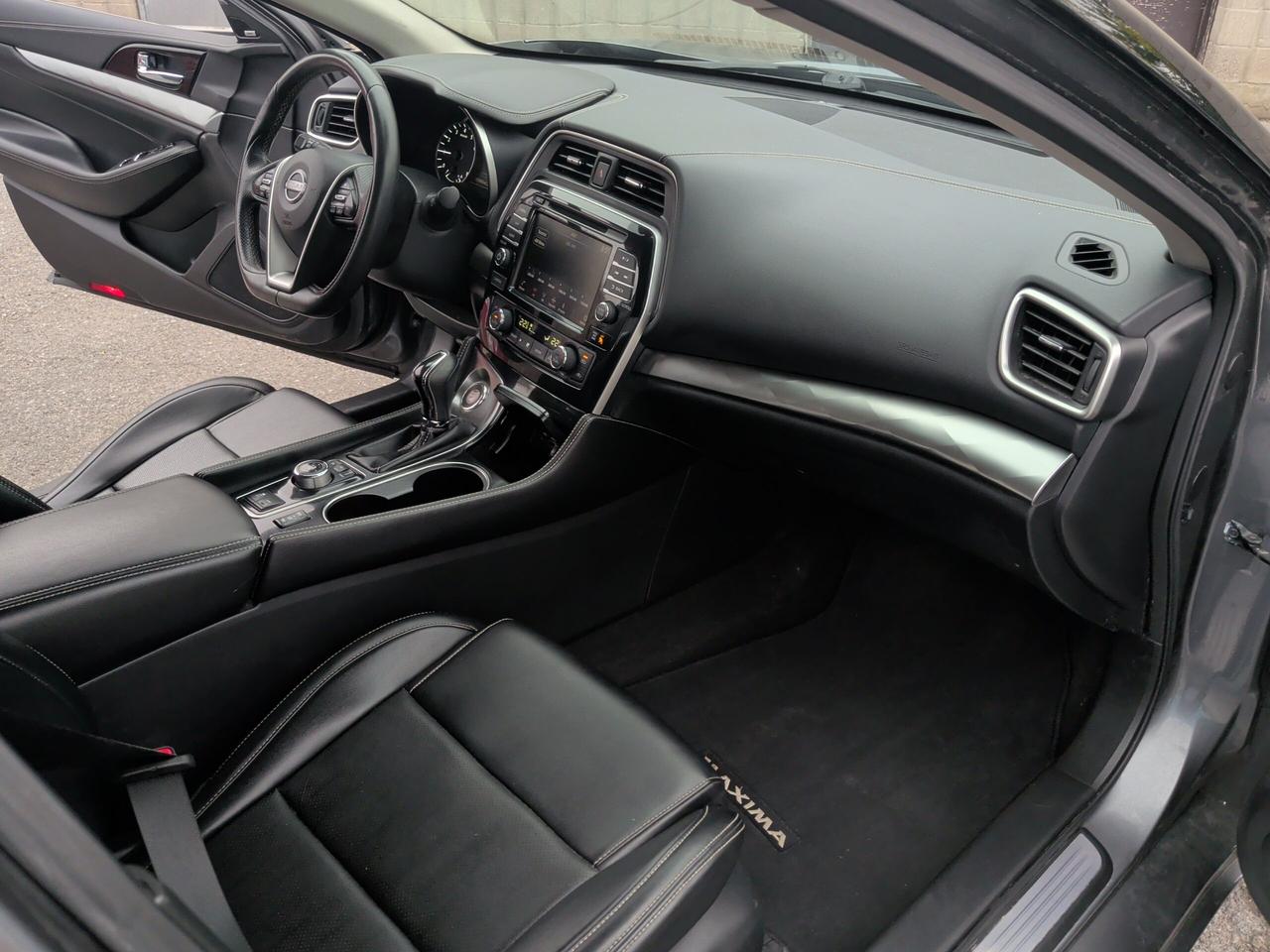 2023 Nissan Maxima SL