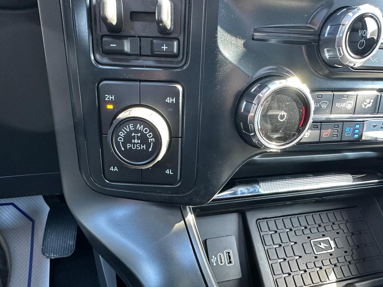 2026 Ford F-150 LARIAT 4WD SuperCrew 5.5' Box 501A Photo5