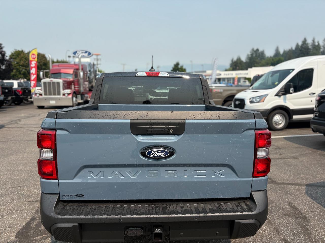 2026 Ford Maverick XLT Photo3