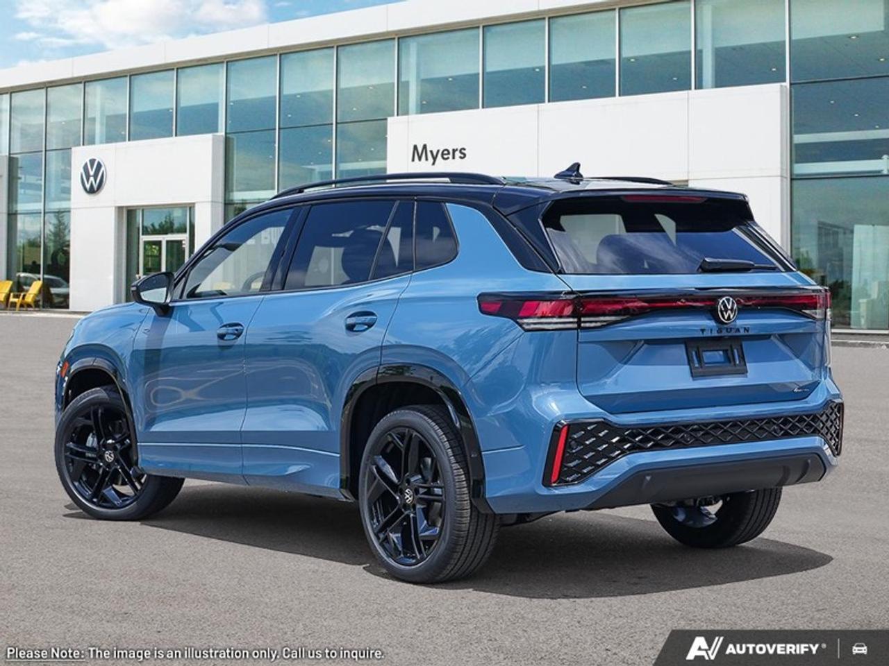 2026 Volkswagen Tiguan Comfortline R-Line Black Edition Photo3