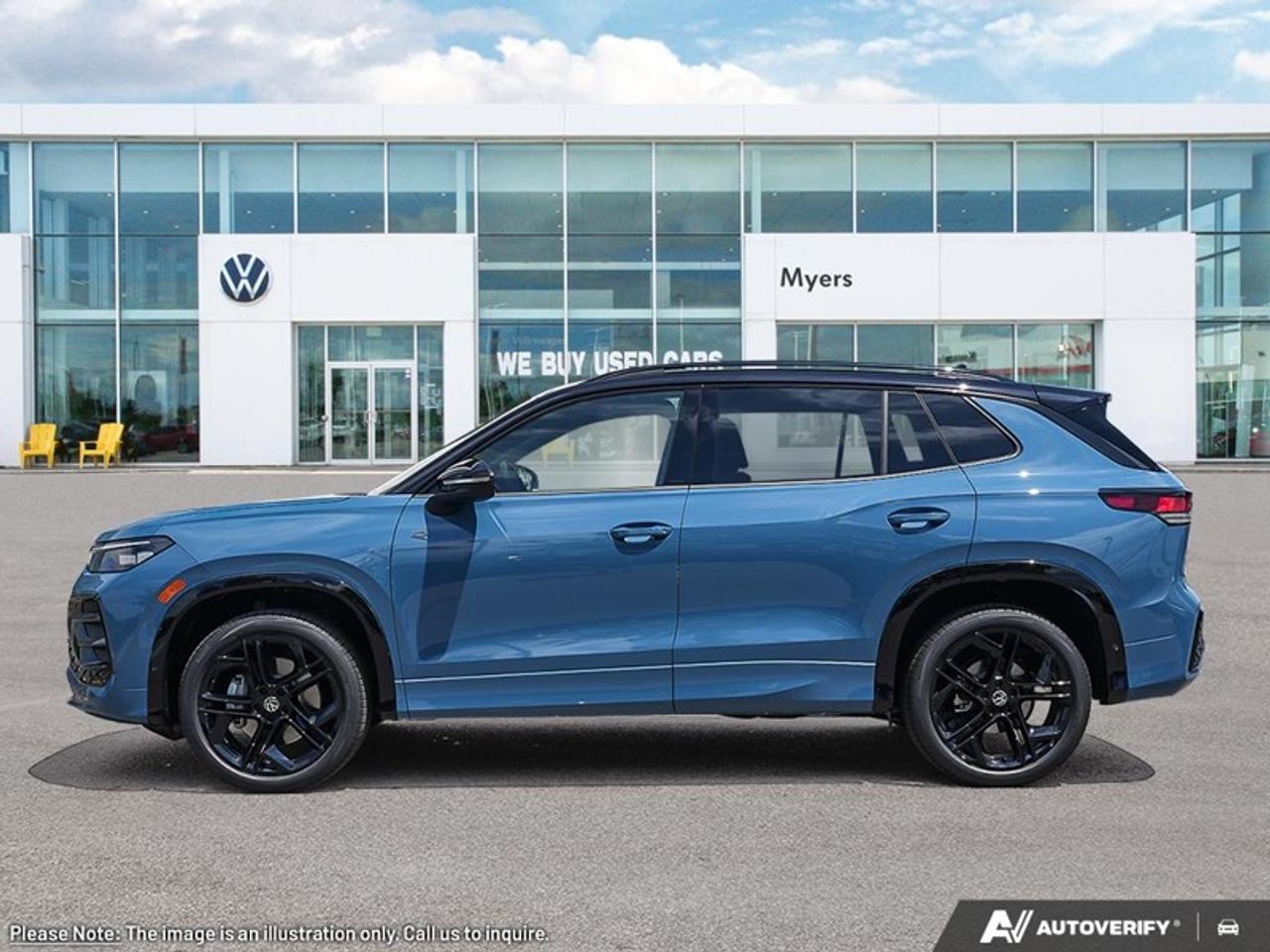2026 Volkswagen Tiguan Comfortline R-Line Black Edition Photo2