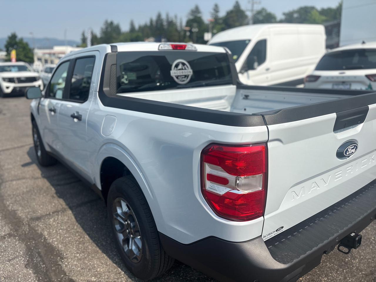 2026 Ford Maverick XLT Photo2