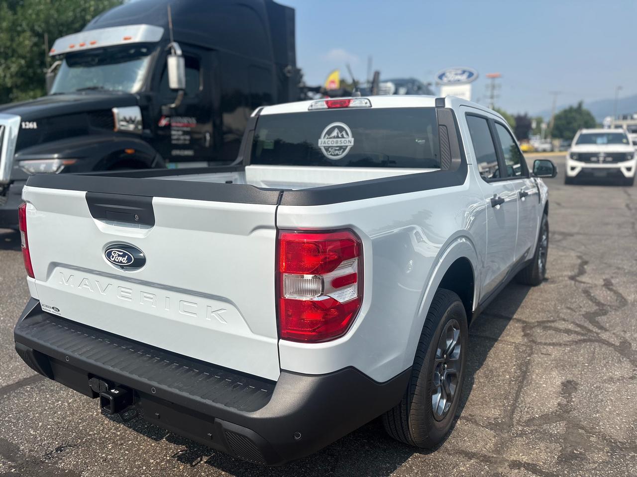 2026 Ford Maverick XLT Photo4