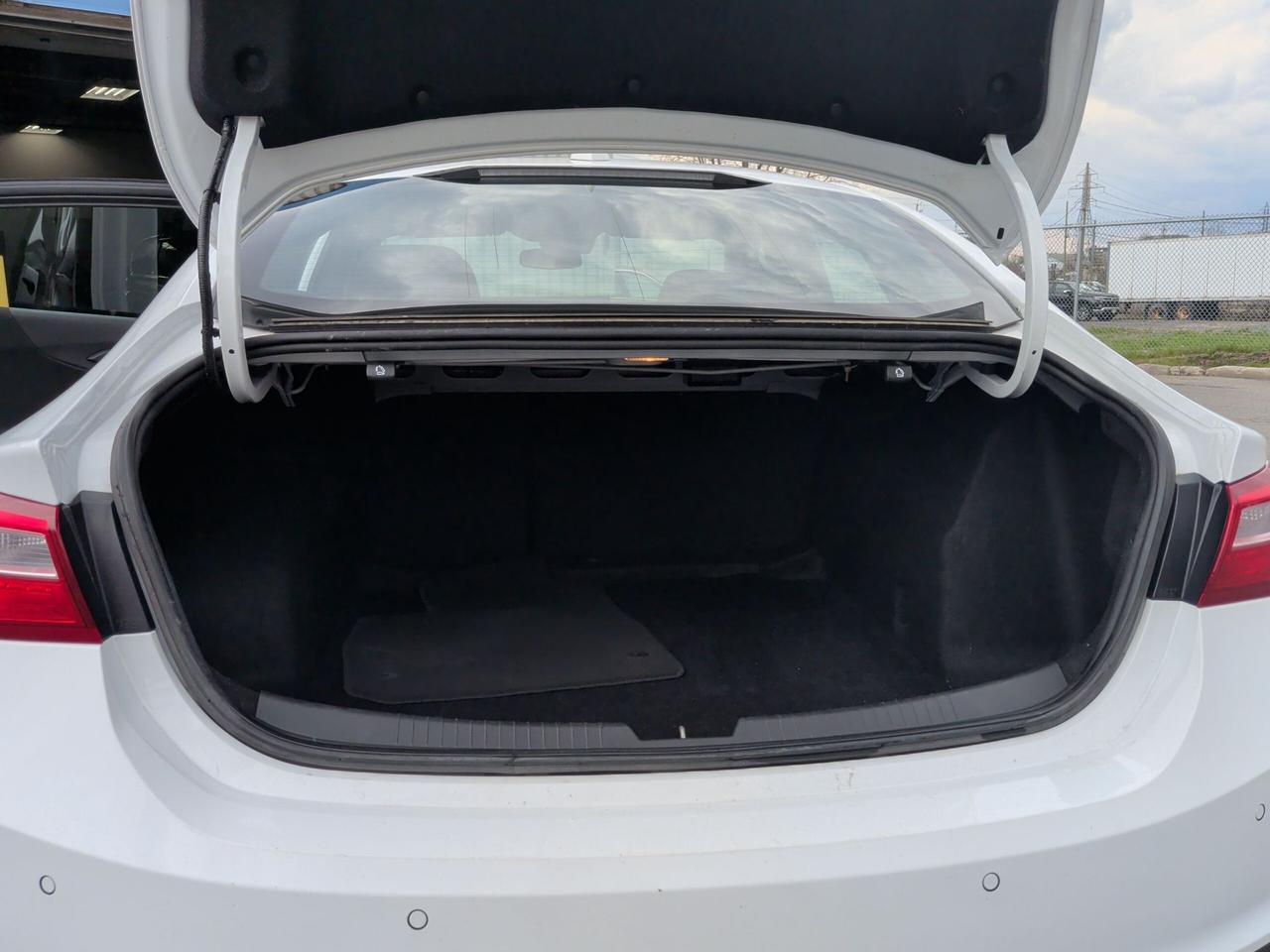 2024 Chevrolet Malibu 1LT Photo