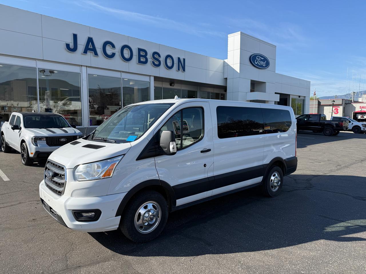2020 Ford Transit Passenger Wagon XLT Photo0