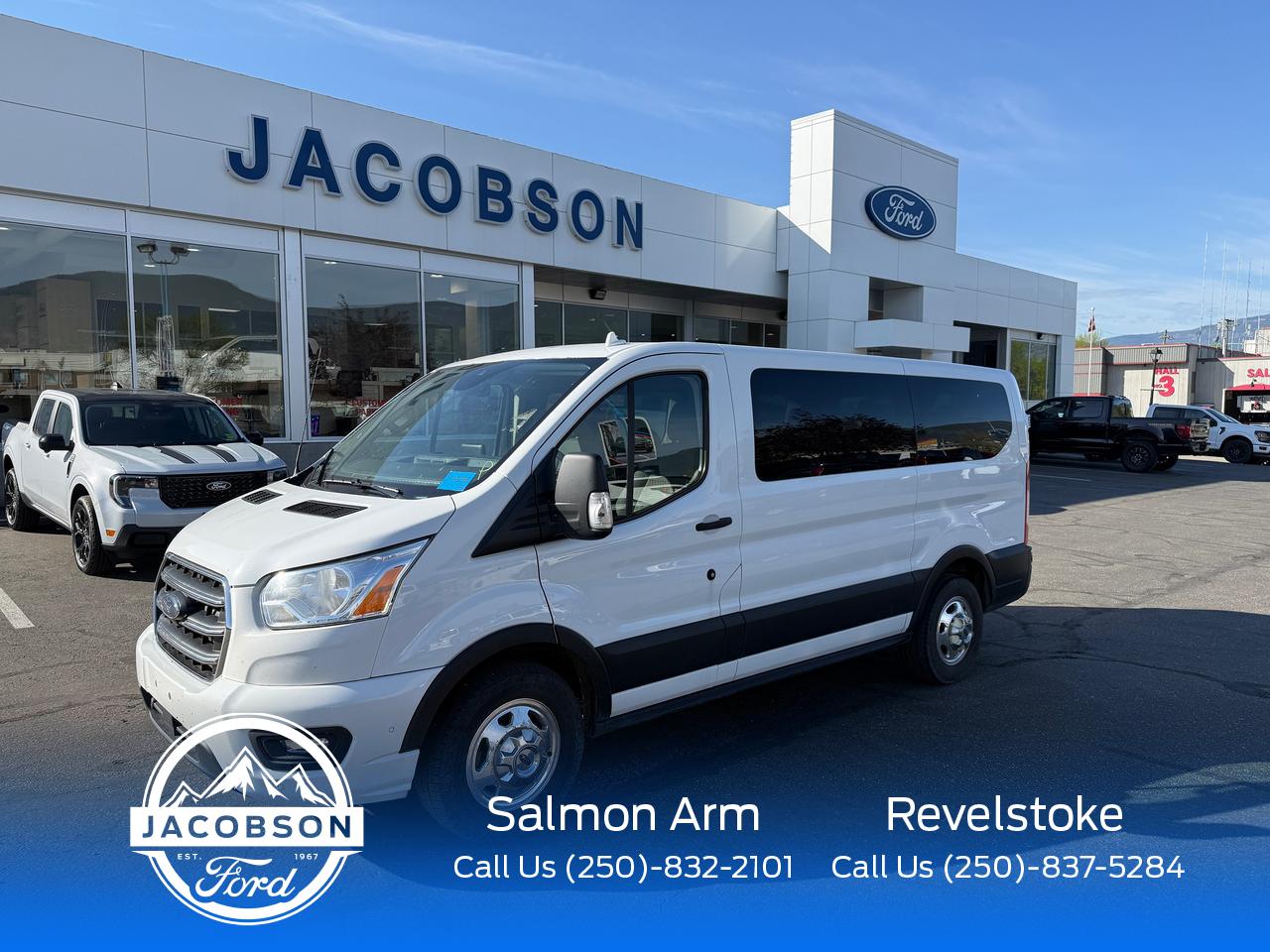 2020 Ford Transit Passenger Wagon XLT Photo0