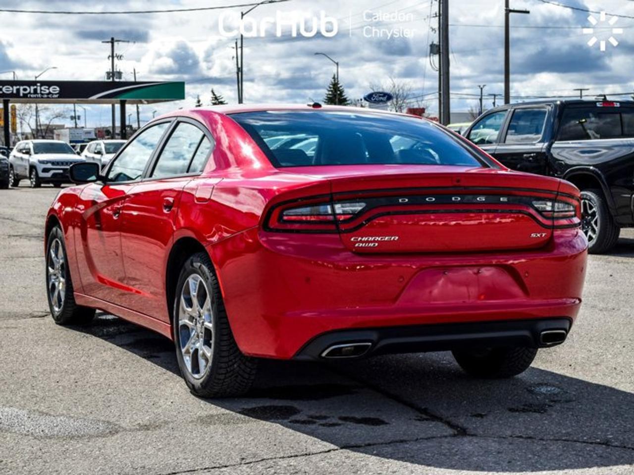 2016 Dodge Charger SXT Photo